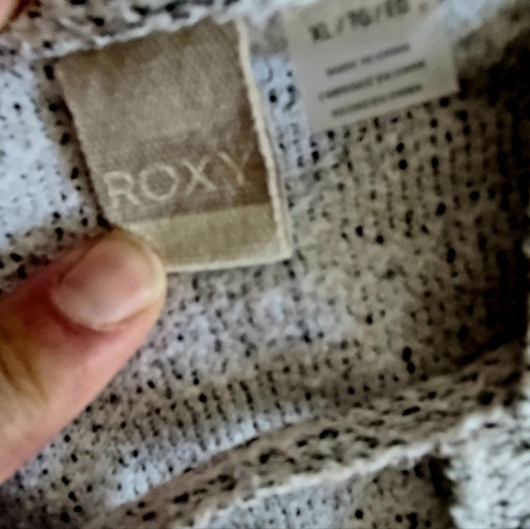 ROXY Sweater - Picture 2 of 2